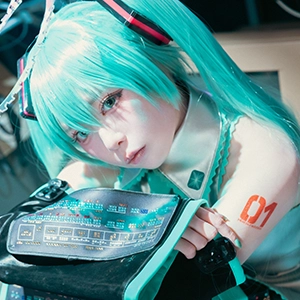 鱗綴舎